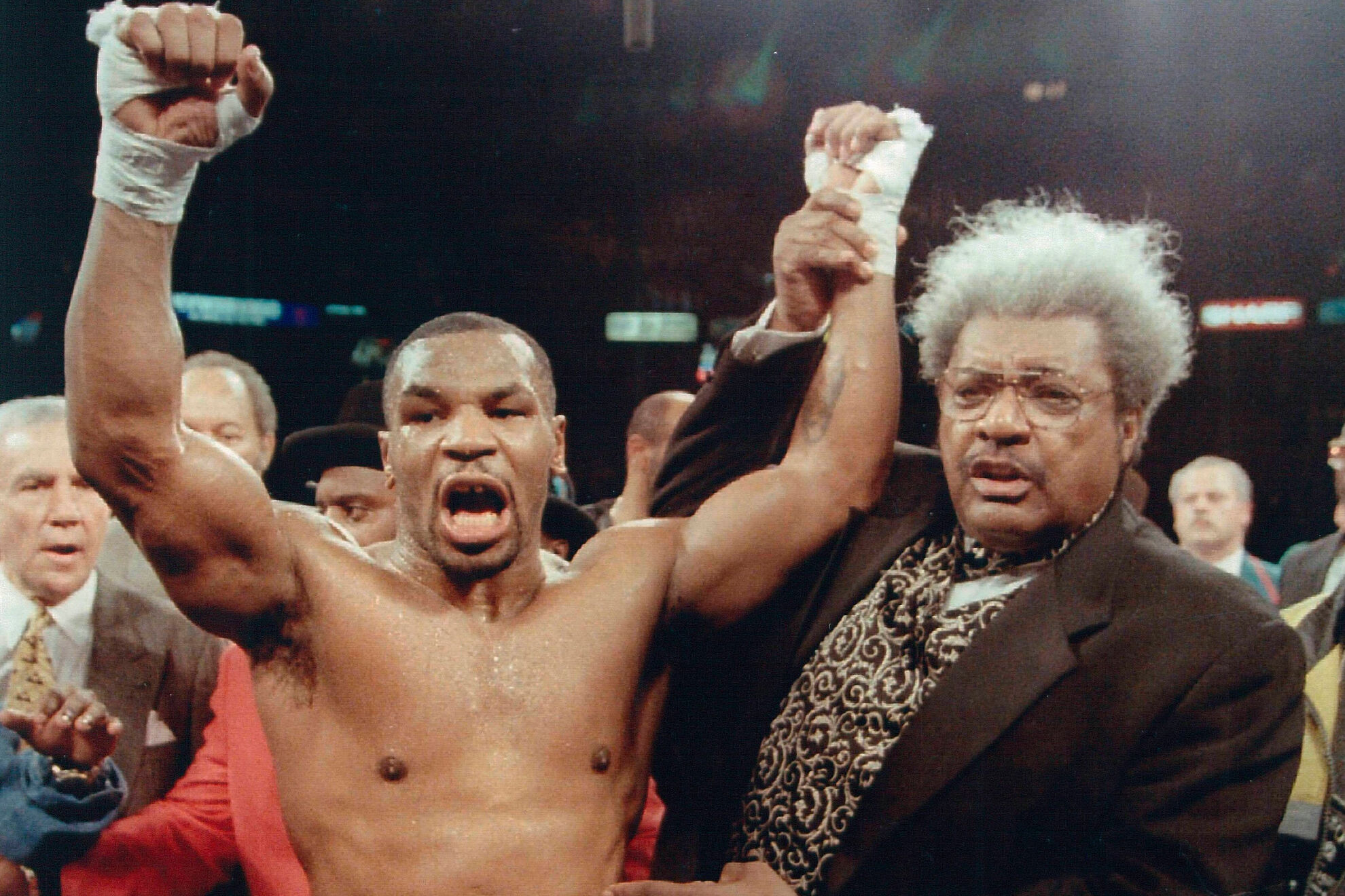 El promotor seala al ganador del combate entre Mike Tyson y Don King.