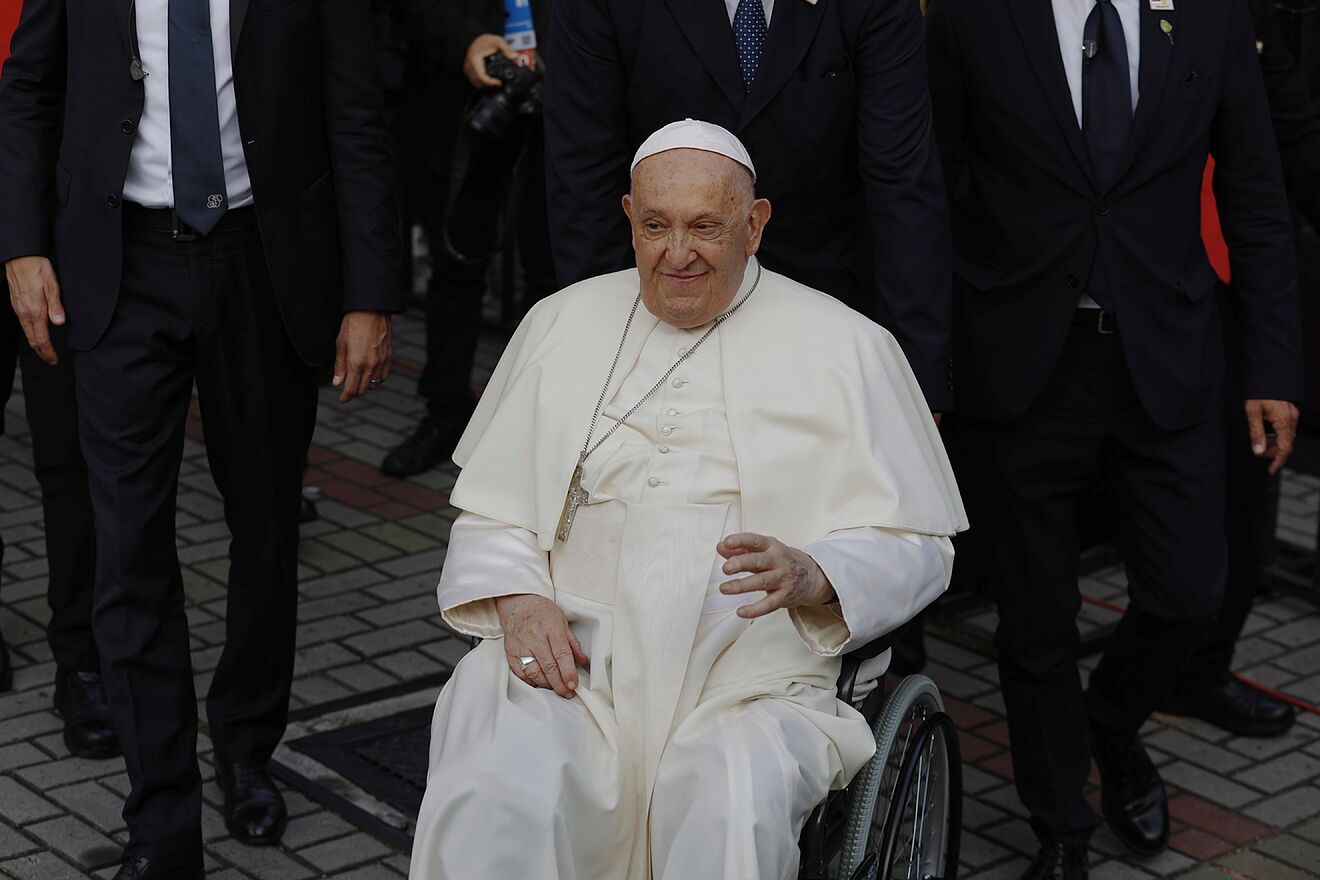 El papa Francisco se reporta estable por tercer da, desde la crisis...