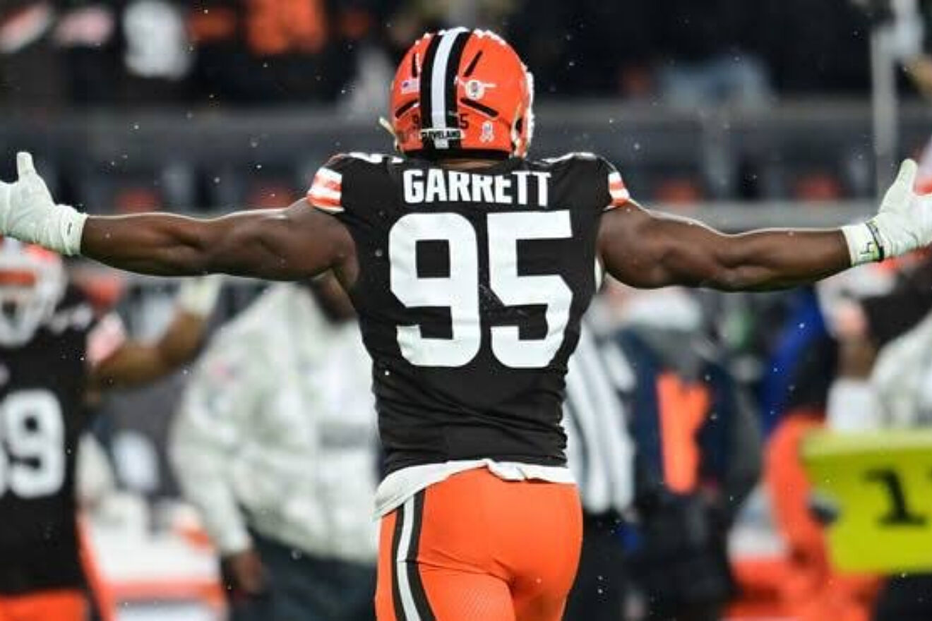 Myles Garret con los Browns