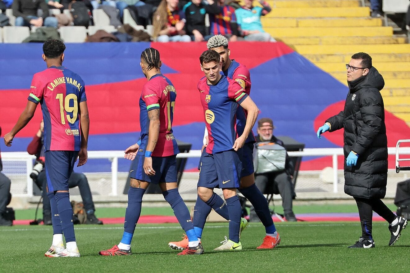 Carlos Miarro estaba en el da a da con los jugadores del FC...