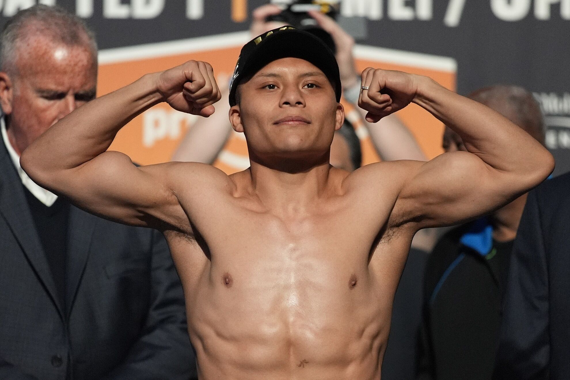 El Pitbull Cruz desea la revancha contra Gervonta Davis a toda costa en 2025