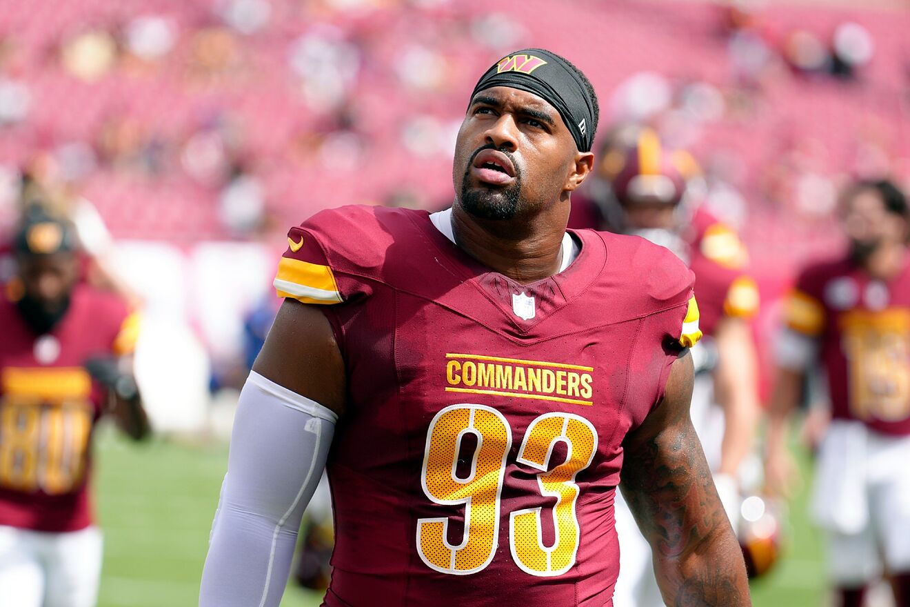 Jonathan Allen fue dejado en libertad por los Commanders, y se...