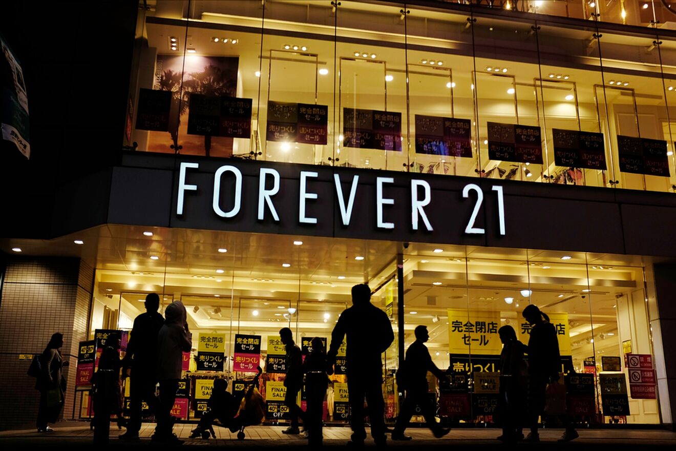 Adis a Forever21 en USA: cierra con grandes descuentos en estas 350 tiendas y aqu estn las mejores ofertas