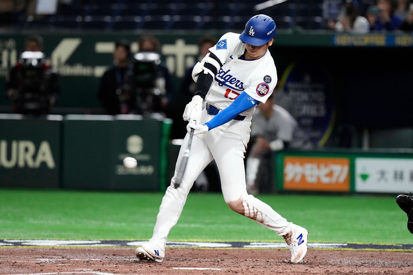 Shohei Ohtani regres a Japn y en su primer turno oficial peg un...