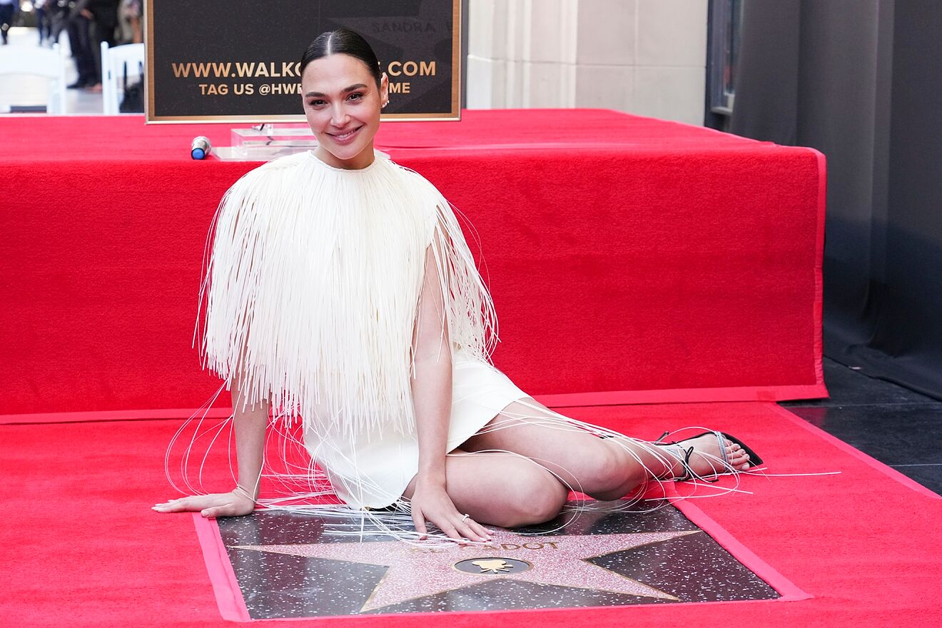 Gal Gadot recibi su estrella en el Paseo de la Fama de Hollywood