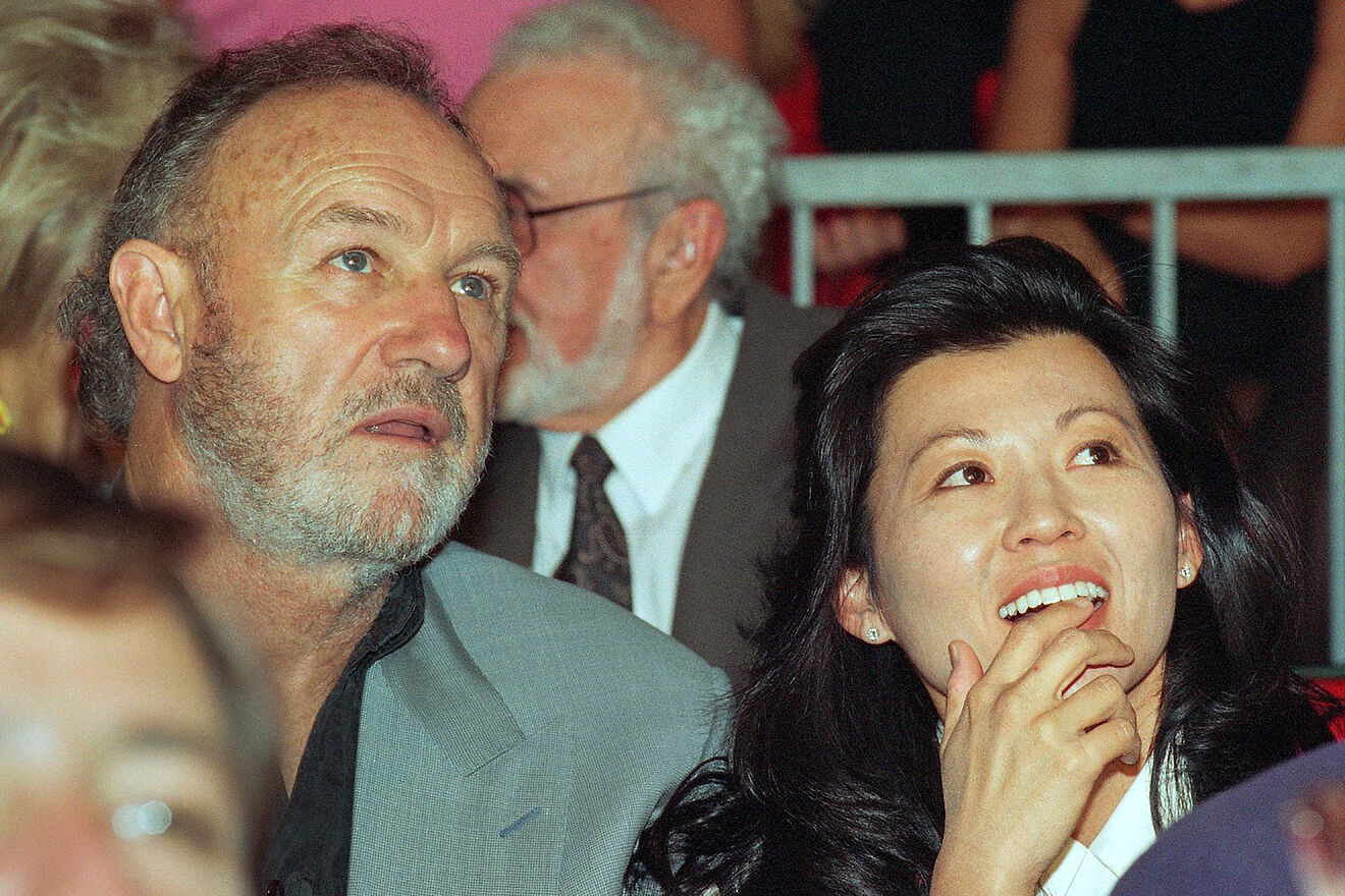 Gene Hackman y Betsy Arakawa en una foto de 1993.