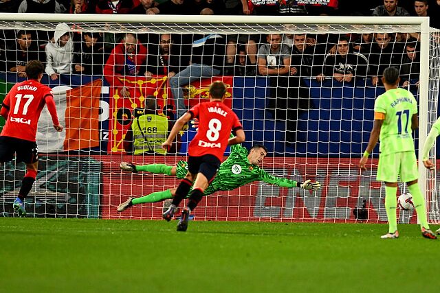 El Osasuna sorprendi al Bara y lo venci en la primera vuelta 4-2.