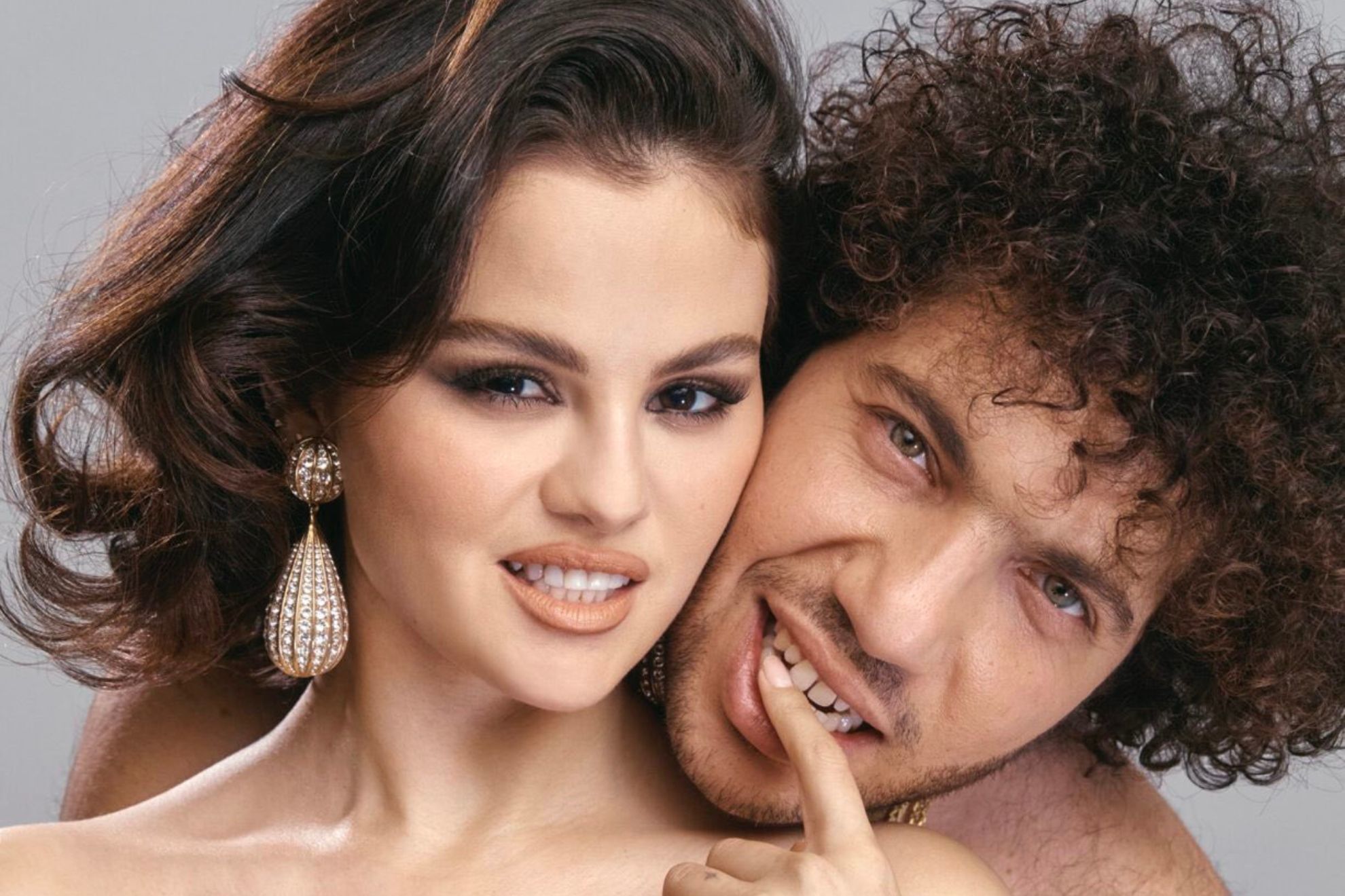 Selena Gmez y Benny Blanco vive un gran momento juntos.